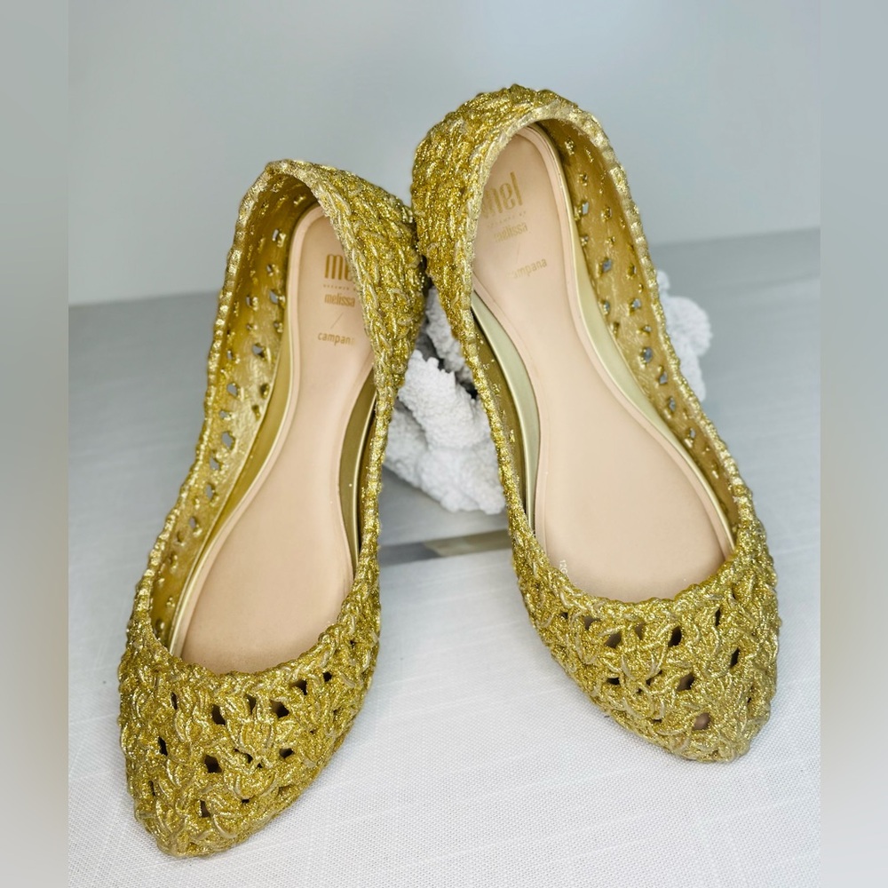 Mel Dreamed by Melissa, girls gold glitter shoes size 3. EUC!